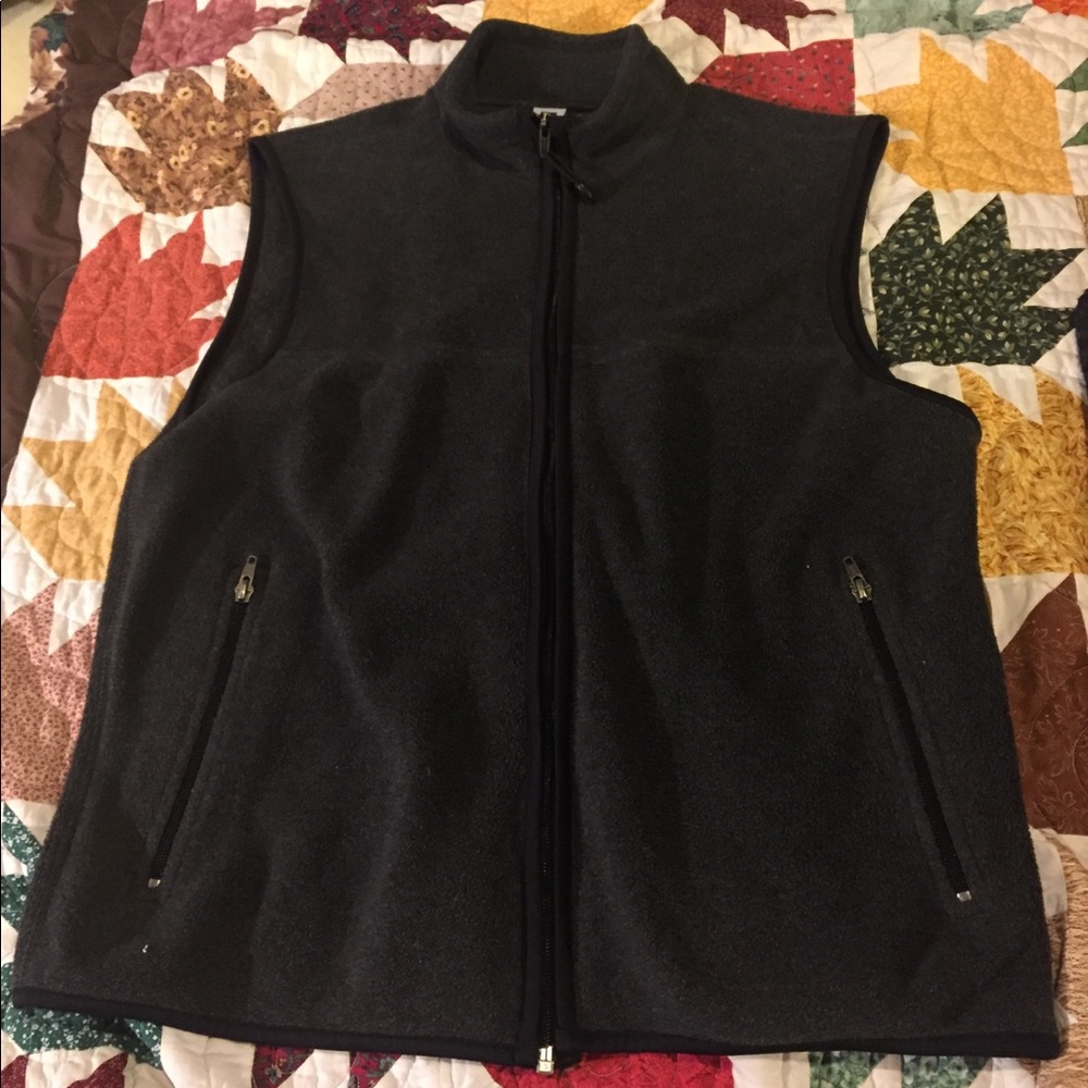 GAP vest
